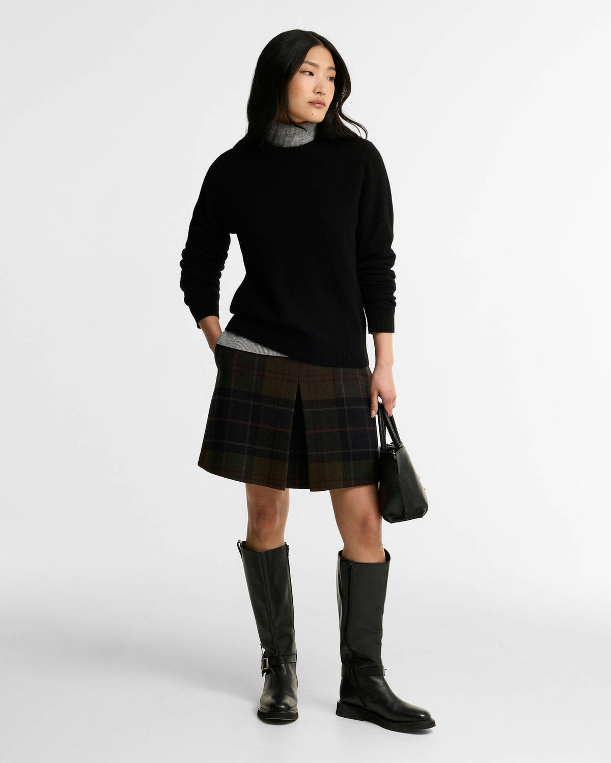 Barbour Penwood Cashmere Crew Neck Jumper in Black