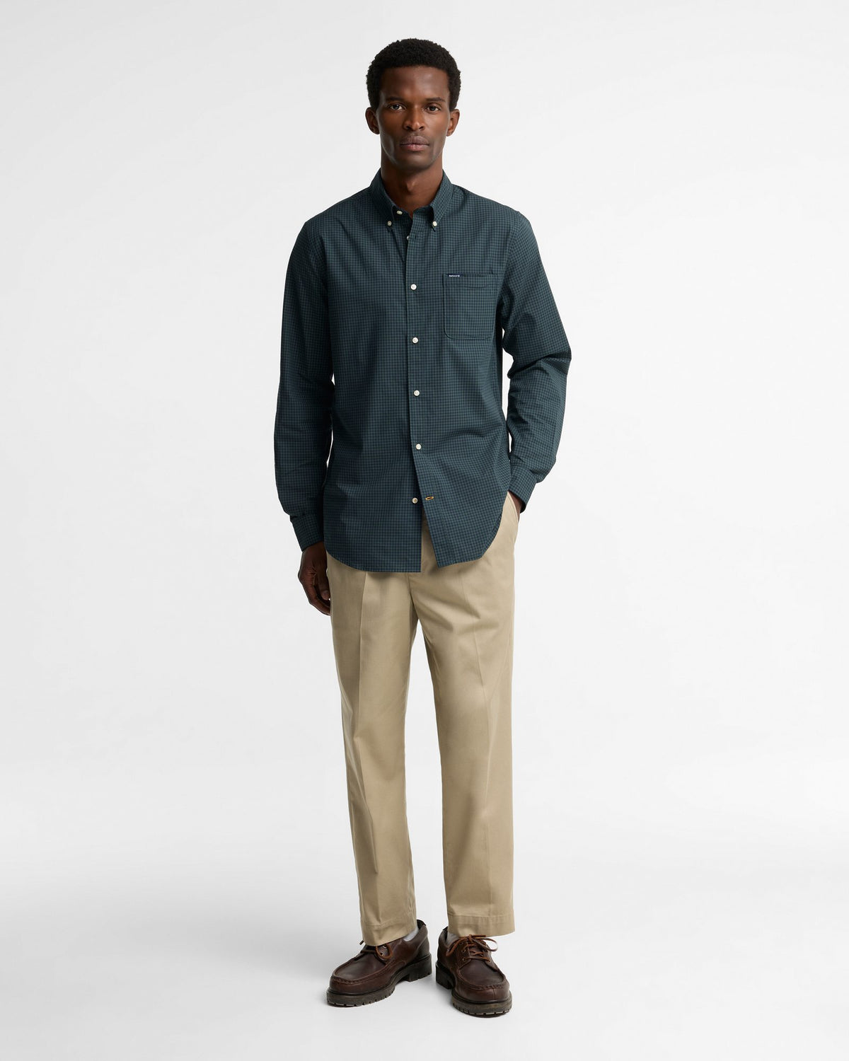 Barbour Harbourwall Tailored Long-Sleeved Shirt in Sycamore Green