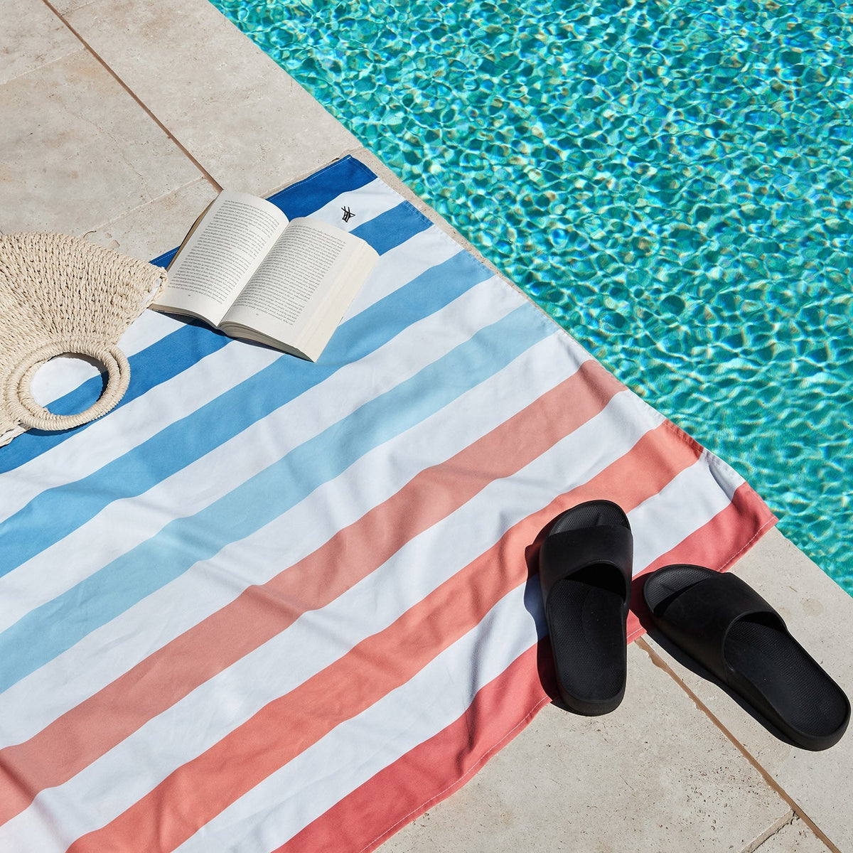 Quick-Dry Beach Towel in Sand to Sea