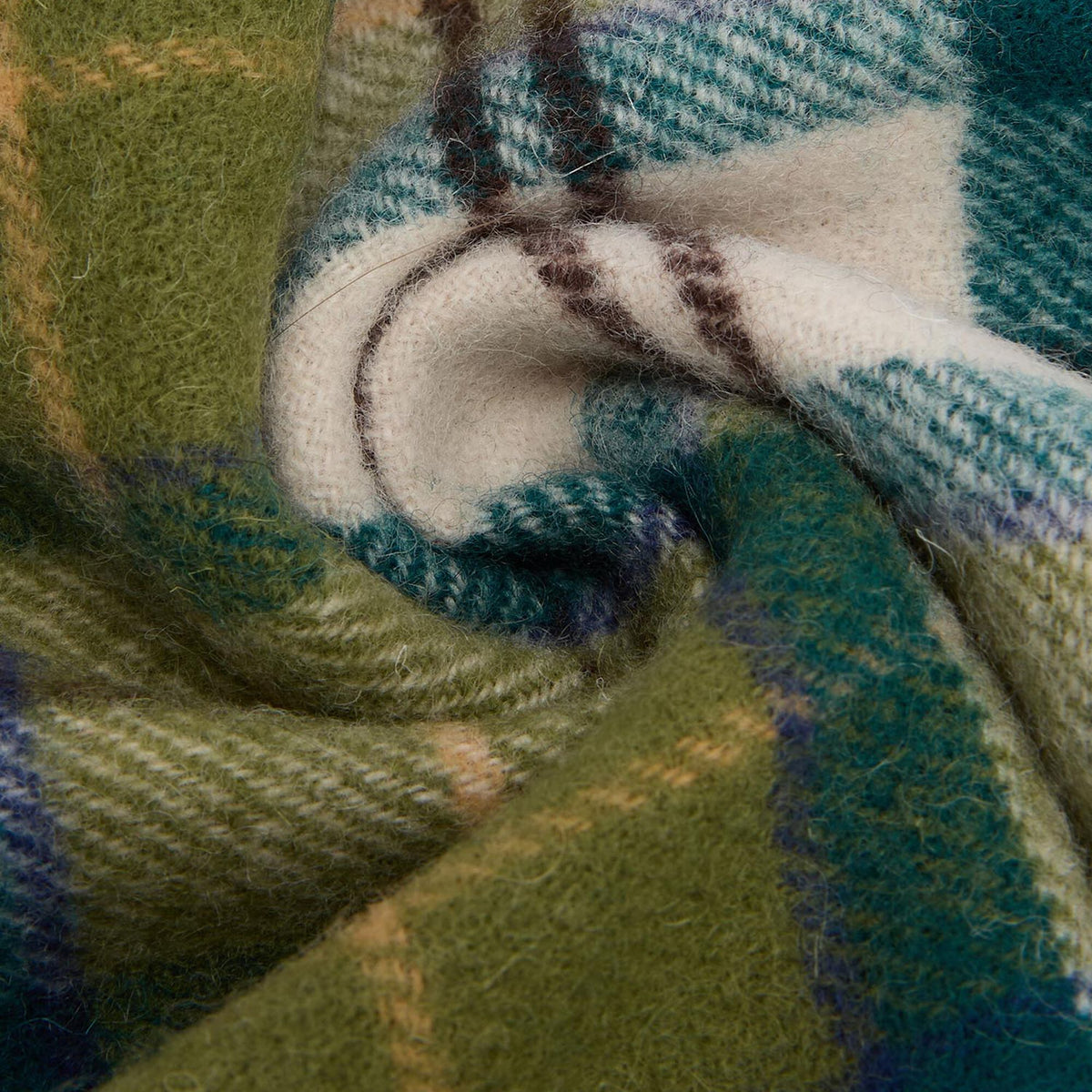 Barbour Tartan Lambswool Scarf in Ancient, image 5