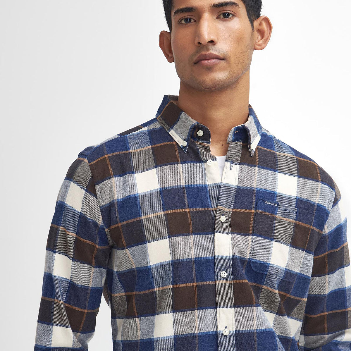 Barbour Valley Tailored Long-Sleeved Shirt in Ecru, image 4